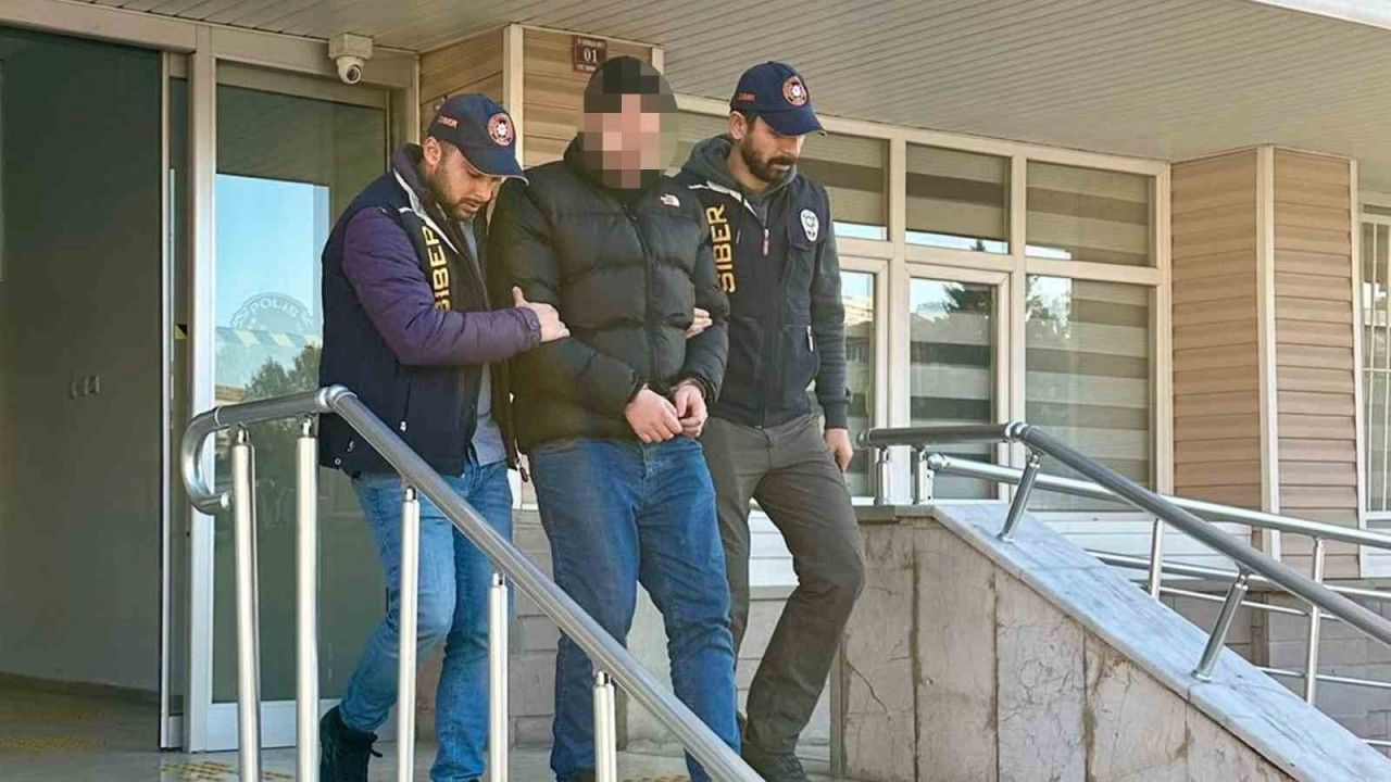 Siber Polis, 3 Yıl 4 Ay Hapis Cezasıyla Aranan Dolandırıcıyı Yakaladı