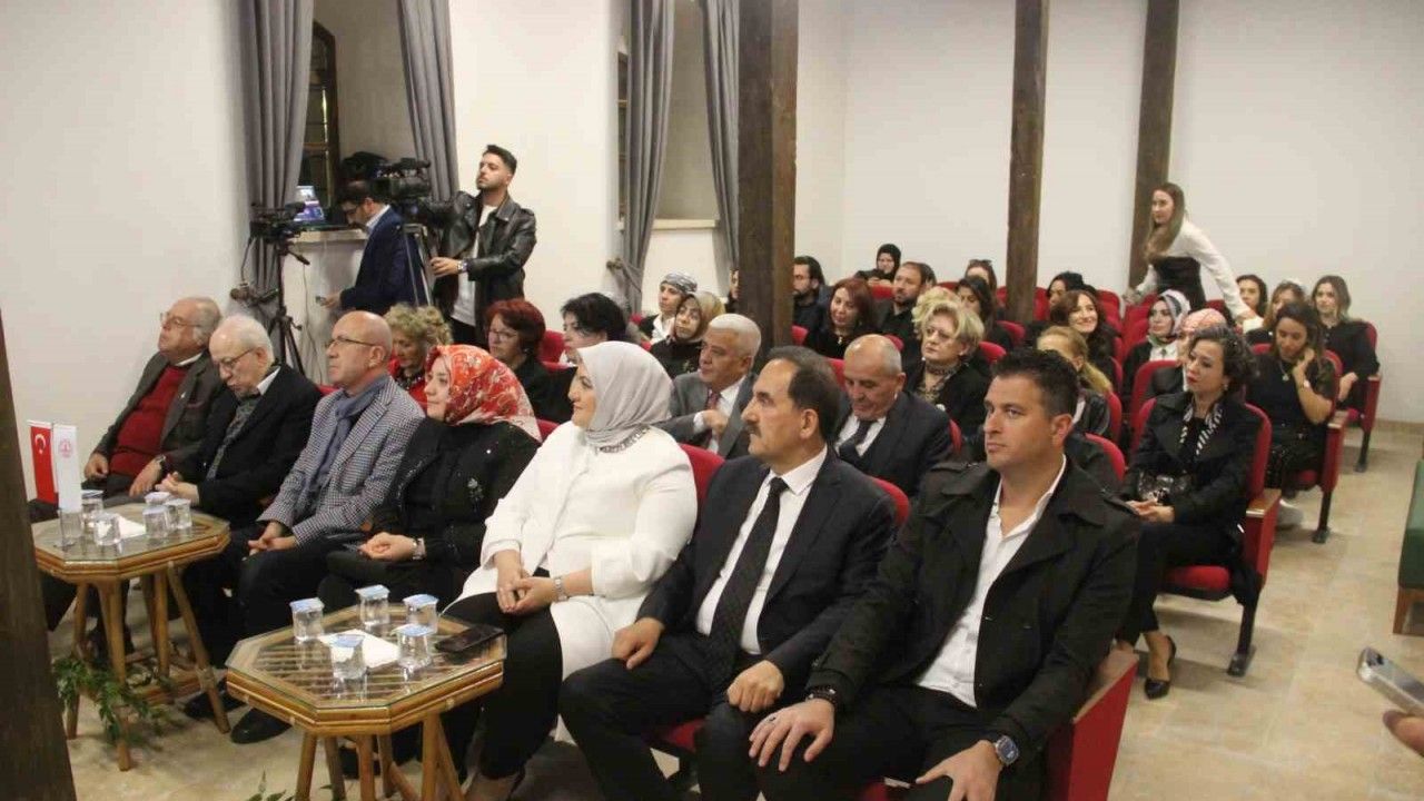Sivas’ta ’Şehirli Kadınlar Derneği’ genel kurul toplantısı gerçekleştirdi