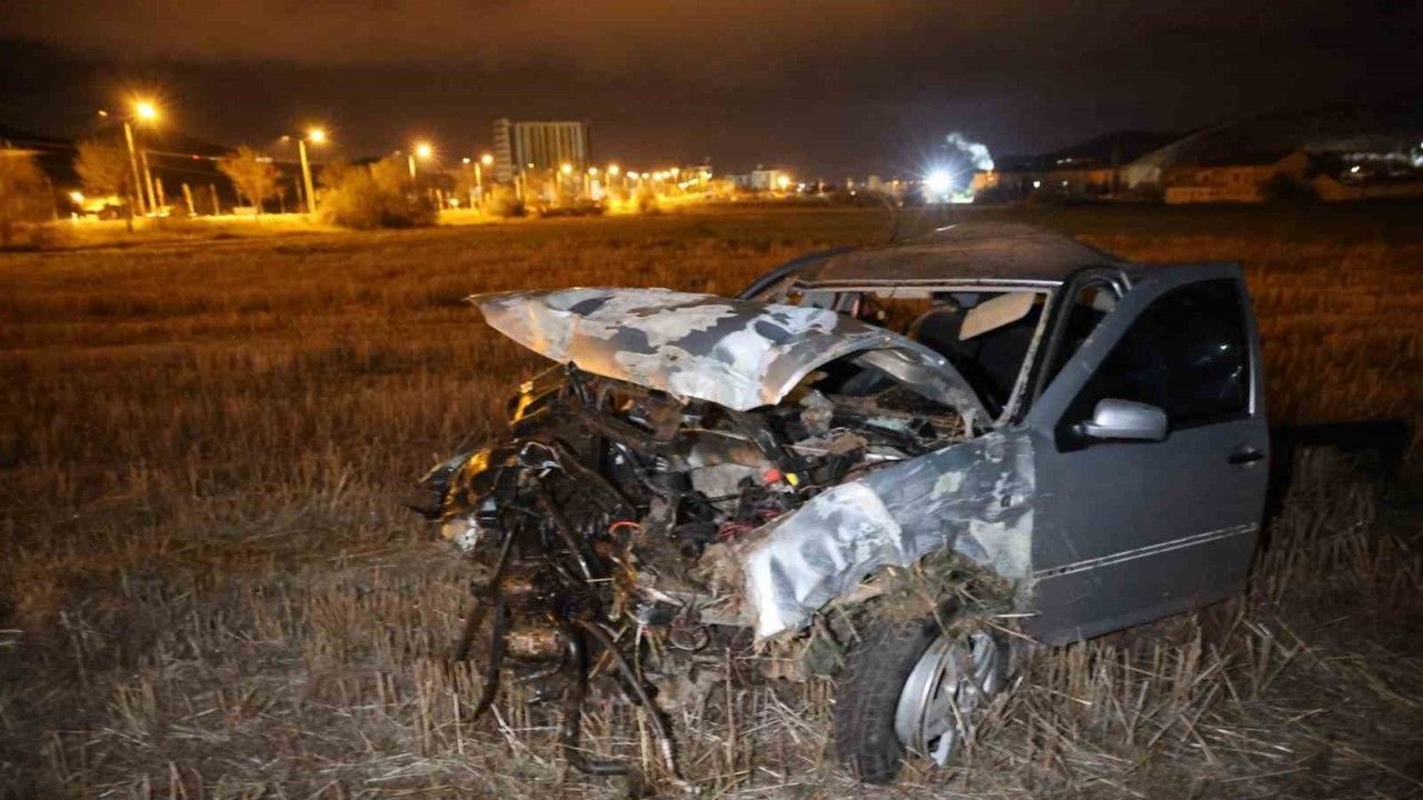Nevşehir'de Aşırı Hızla Meydana Gelen Kazada Araç 120 Metre Sürüklendi, 1 Yaralı
