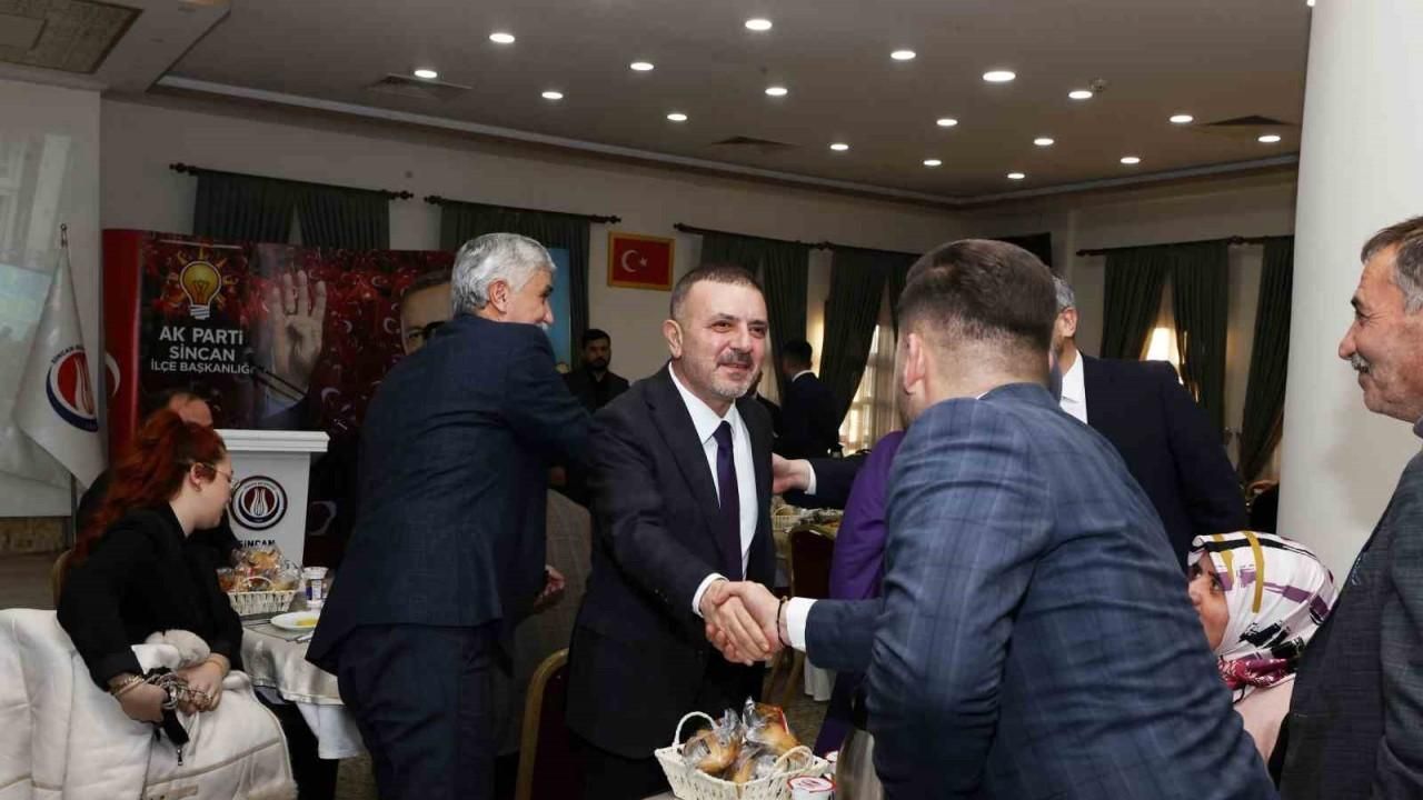 Sincan Belediye Başkanı Ercan, muhtarlarla buluştu: "El ele vererek Sincan'ı kalkındıracağız"