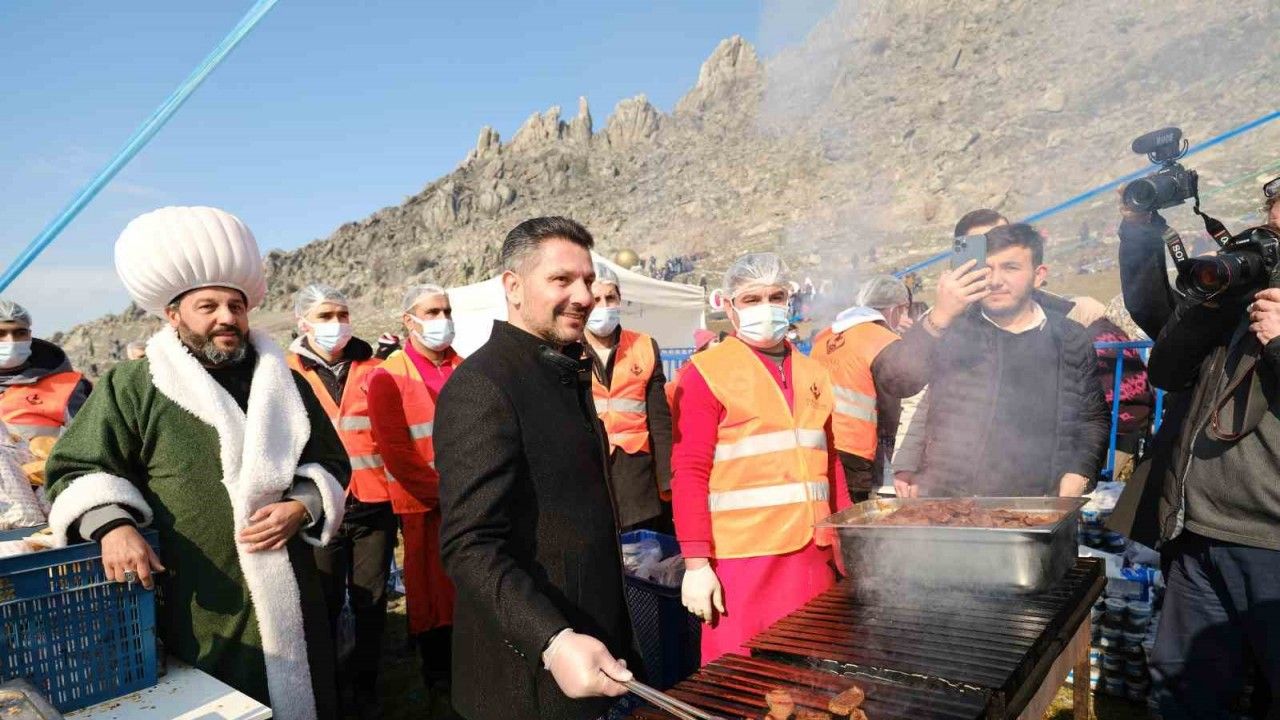 Sivrihisar Belediyesi, Lezzet Şöleniyle Tanınan Geleneksel Dövme Sucuk Festivali'ni 8. Kez Düzenleyecek