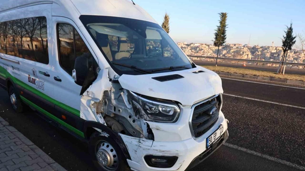 İki Minibüsün Karıştığı Trafik Kazasında 1 Yaralı