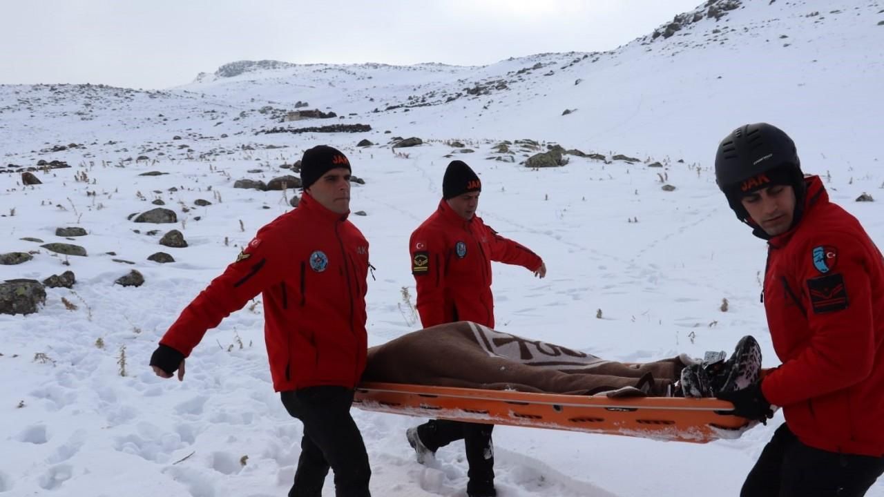 Jandarmadan Kış Tatbikatı: Kayak Merkezinde Arama Kurtarma Tatbikatı Gerçekleştirildi