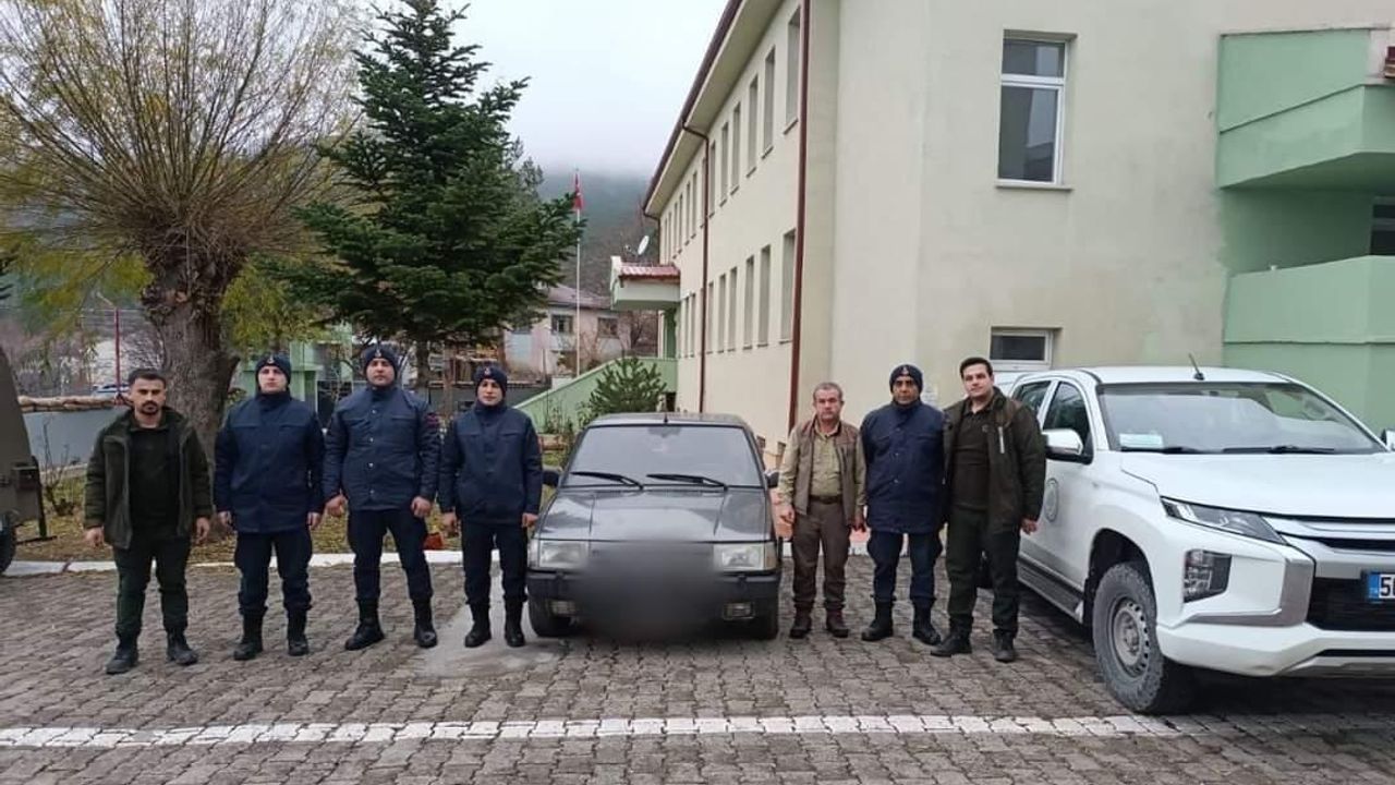 Koyulhisar'da Gece Avcıları Yakalandı: Otomobile El Konuldu!