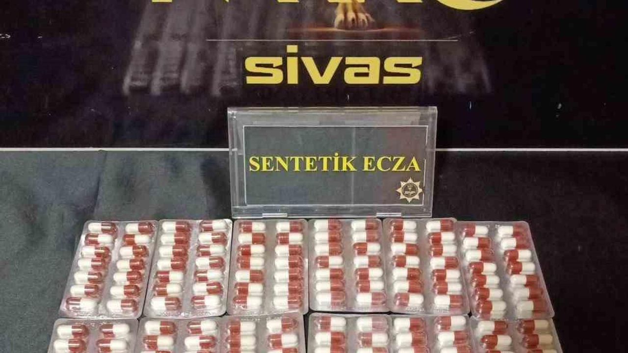 Sivas'ta Uyuşturucu Operasyonu: 3 Kişi Gözaltında!