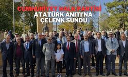 CHP Atatürk Anıtı’na Çelenk Sundu