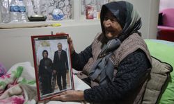 92 Yaşındaki Latife Teyze'den Cumhurbaşkanı Erdoğan'a Mani ile Sevgi Gösterisi