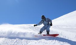 Kayak Severler Yıldız Dağı'nda Karın Keyfini Çıkarıyor