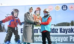 Aile Bakanlığı'ndan Çocuklara Destek: Erzurum'da Kayakla Geleceğe Umut Aşılanıyor