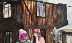 Acı Manzara: Bolu'da 3 Ahşap Ev ve 1 Samanlık Yangında Küle Döndü