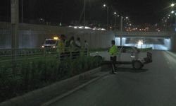 Kayseri Kocasinan'da Otomobil Tramvay Yoluna Girdi: 2 Yaralı