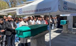 Kayseri'de Sobadan Sızan Karbonmonoksit Gazından Zehirlenen 2 Kardeş Son Yolculuğuna Uğurlandı