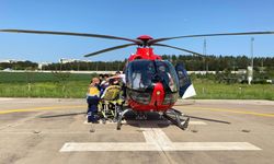 Parmağı Kopan Genç Ambulans Helikopterle Hastaneye Sevk Edildi