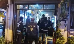 Eskişehir'de Polis Operasyonunda 2 Aranan Kişi Yakalandı, Uyuşturucu Madde Ele Geçirildi