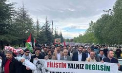 ESOGÜ'de Filistin'e Destek Yürüyüşü: Rektör Çolak da Katıldı