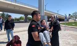 Karaman'da Kahraman Sağlık Görevlisi, Kazada Yaralanan Çocuğu Ambulansa Kucağında Taşıdı