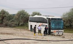 Kayseri'de Yolcu Otobüsü Tarlaya Uçtu: 4 Yaralı!