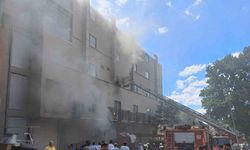 Ankara'da Mobilya Atölyesinde Yangın Paniği: İtfaiye Ekipleri Müdahalede