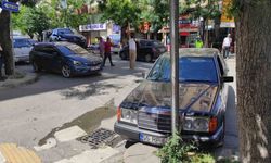 Eskişehir'de Kırmızı Işık İhlali Kazası: 2 Araç Çarpıştı, Yaralı Yok