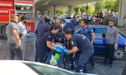 Kayseri Kocasinan'da Zincirleme Trafik Kazası: Kamyonet Devrildi, 3 Kişi Yaralandı