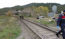 Zonguldak’ta Yol Bakım Treni Otomobile Çarptı: 14 Yaşındaki Genç Ağır Yaralandı