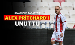 Sivasspor Taraftarı Alex Pritchard'ı Unuttu