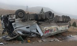 Batman’da Petrol Yüklü Tır Devrildi, Sürücü Yaralandı