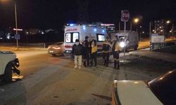 Edirne’de İki Otomobilin Çarpıştığı Trafik Kazasında 2 Kişi Yaralandı