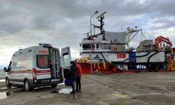 Sinop Açıklarında Balıkçı Gemisinde Düşen İşçi Yaralandı