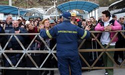 Depremler Sonrası 11 Bin Kişi Adadan Tahliye Edildi