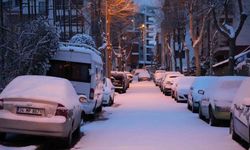 İstanbul'da Kar Yağışı, Sabah Saatlerinde Vatandaşları Zor Durumda Bıraktı