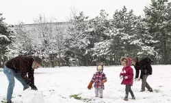 Kayseri'de Okullar Tatil Mi? 13 Şubat Perşembe İçin Valilikten Kar Tatili Açıklaması