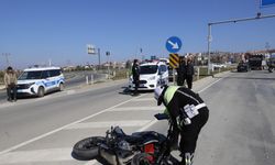 Motosiklet Otomobille Çarpıştı, Genç Sürücü Ağır Yaralı