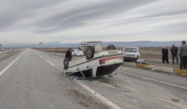 Ereğli'de İki Otomobil Çarpıştı: 8 Kişi Yaralı