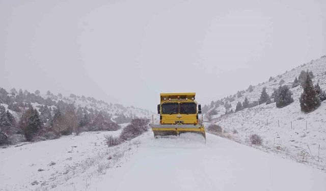 Kar Yağışı Nedeniyle Kapanan 139 yol ulaşıma açıldı