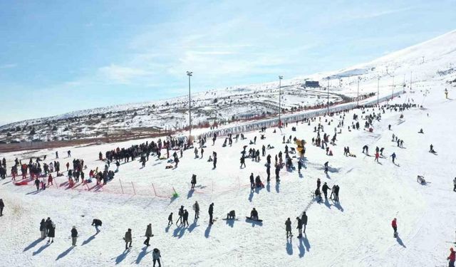 Sivas'ta Kayak Keyfi Yıldızdağı'nda Zirveye Ulaştı!