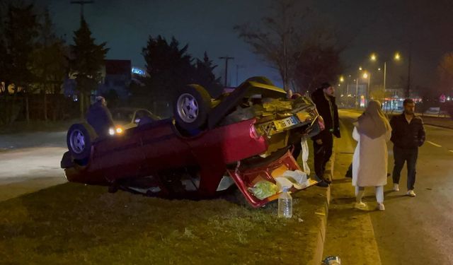 Bolu D-100'de Kazaya Karışan Otomobil Takla Attı: 1'i Çocuk 3 Yaralı