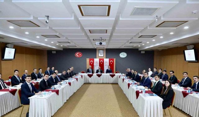 Konya'da Kaymakamlar Toplantısı: Güvenlik ve Yatırımlar Ön Planda