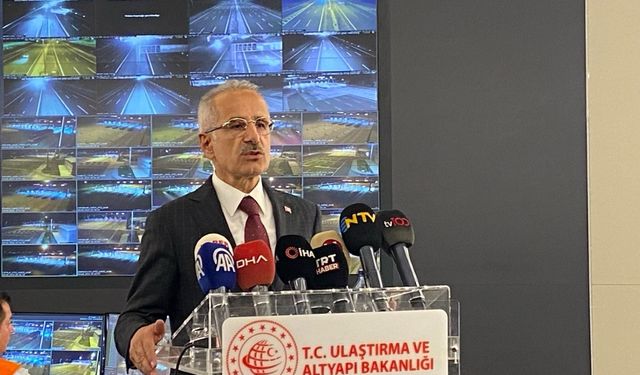 Bayramda Ulaşımda Tüm Önlemler Alındı: Bakan Uraloğlu, "Karayolları Ücretsiz, Trafik Yoğunluğuna Ek Önlemler"