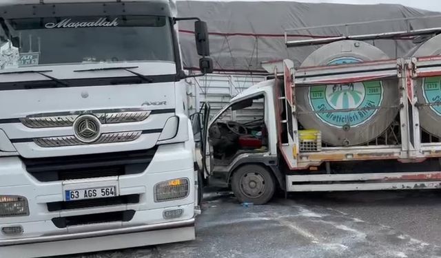 Karapınar'da Çekici ve Süt Tankeri Çarpıştı: 1 Yaralı