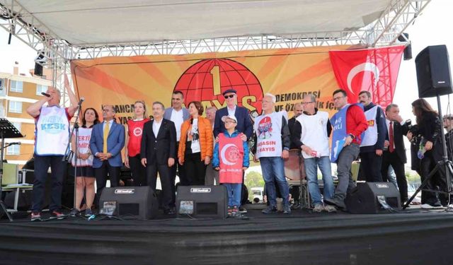 Odunpazarı'nda 1 Mayıs Coşkusu: Başkan Kurt İşçi Bayramı'nı İşçilerle Kutladı