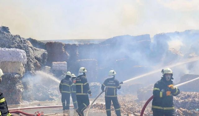 Aksaray OSB'de Dentaş Kağıt Fabrikası'nda Yangın Çıktı