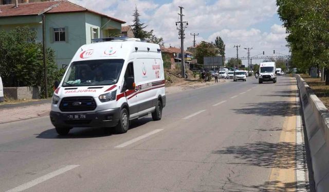 Kırıkkale'de Meydana Gelen Çarpışmada 2 Polis ve 1 Sivil Yaralandı