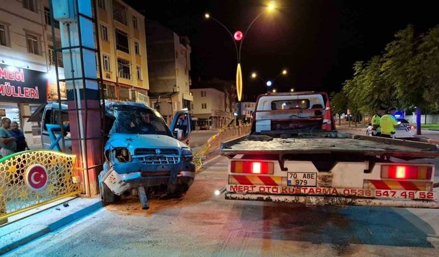 Karaman’da Trafik Kazası: Bir Kadın Hayatını Kaybetti, Eşi Ağır Yaralandı