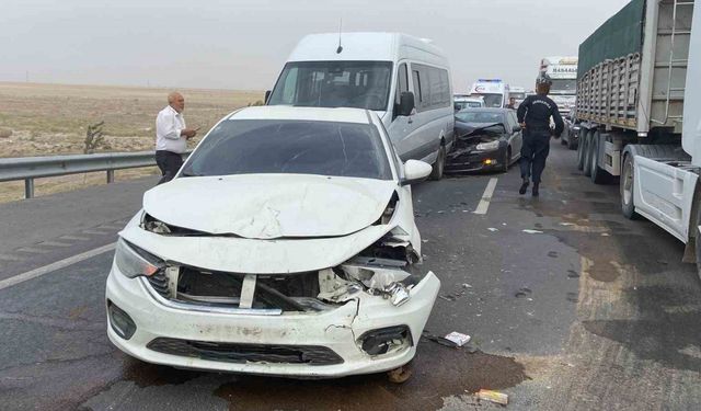 Aksaray'da Kum Fırtınası Zincirleme Kazalara Neden Oldu