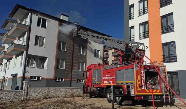 Konya’da Apartmanda Yangın Paniği: İtfaiye Müdahale Etti