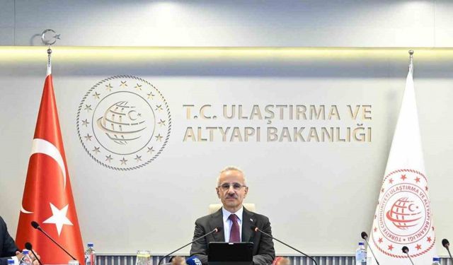 Ulaştırma ve Altyapı Bakanı Uraloğlu: Türk Bayraklı Gemilerin Güvenlik Seviyesi Yükseltildi