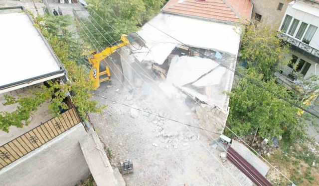 Ürgüp’te Kaçak Restoran Yıkıldı