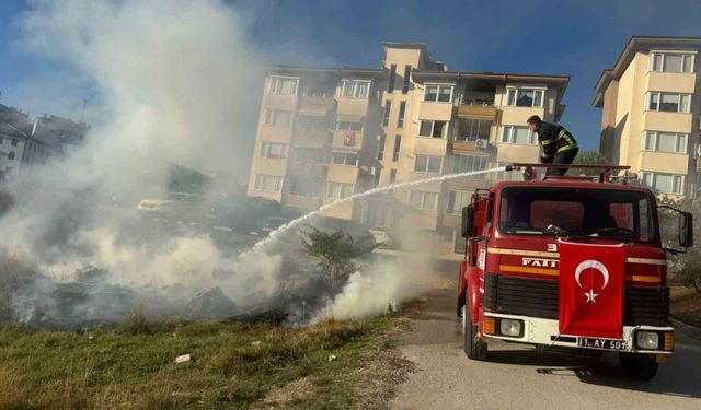 Bilecik’te Boş Arazide Yangın Çıktı