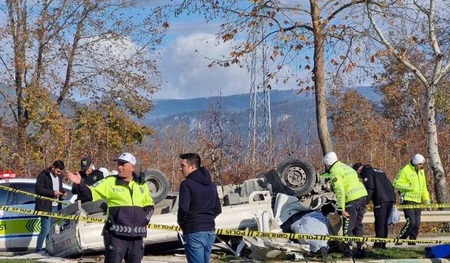 Bursa’da Kamyonet Takla Attı: 2 Kişi Hayatını Kaybetti